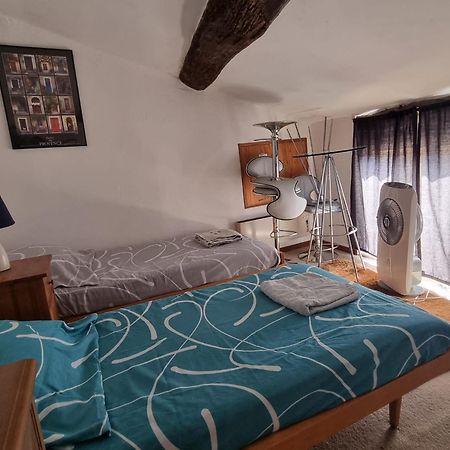 Appartement Petit Nid Cosy Typiquement Provencal à Villecroze Extérieur photo
